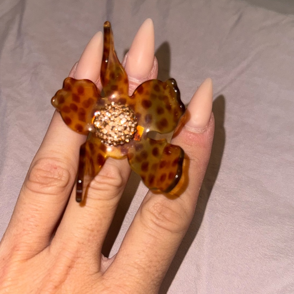 Lele Sadoughi Tortoise Flower Ring- never worn! Size 7